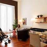 Inside Barcelona Apartments Mercat